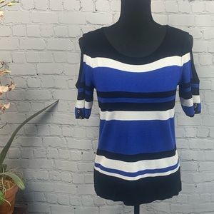 Roz & Ali Cold Shoulder Sweater Medium